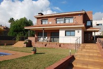 buy house calafell